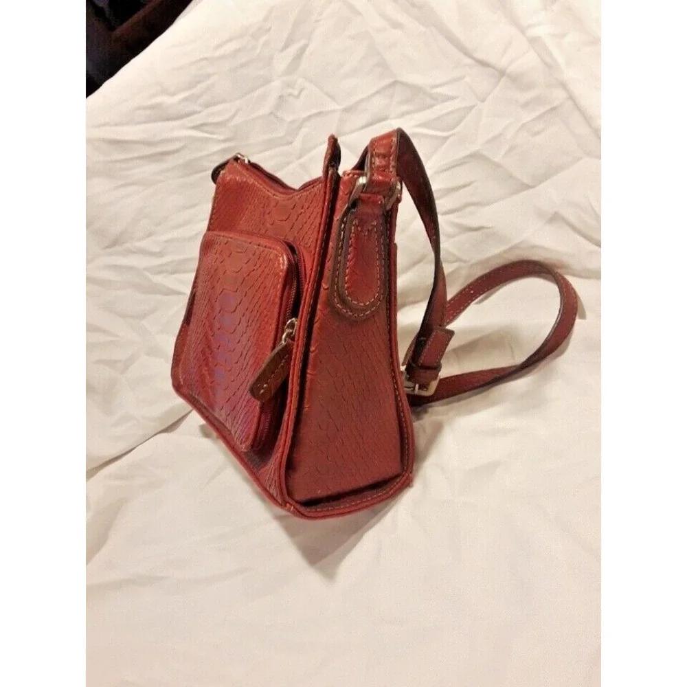 Pristine condition Liz Claiborne Faux Snakeskin Red Crossbody -multi compartment
